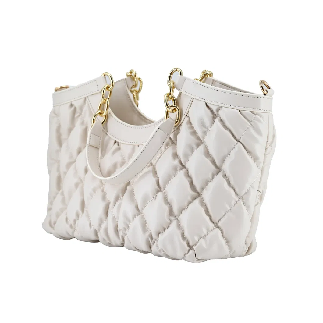 Timeless off-White Diamond-Pattern Tote: a Perfect Choice for Stylish Women
