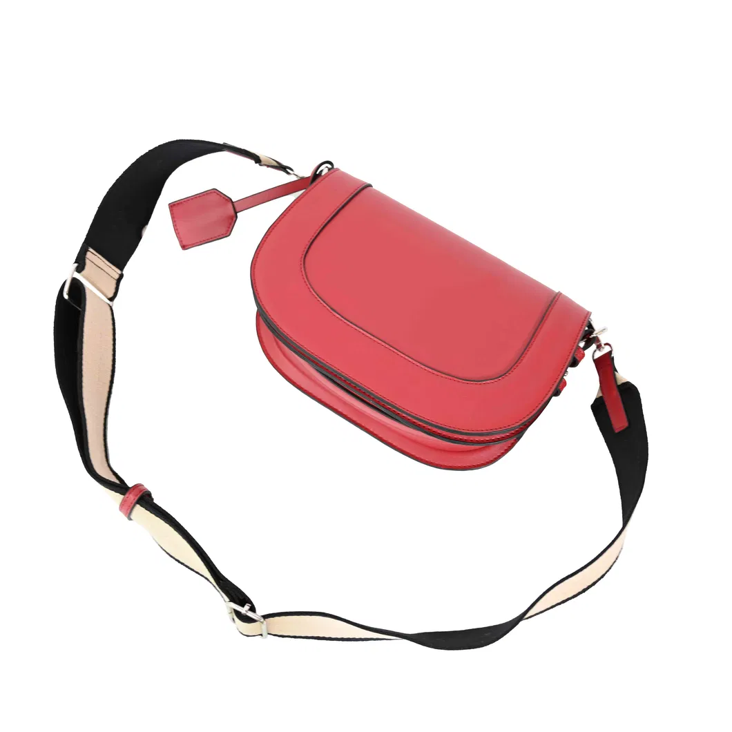 Chic Red PU Leather Handbag: Minimalist Style for Everyday Elegance