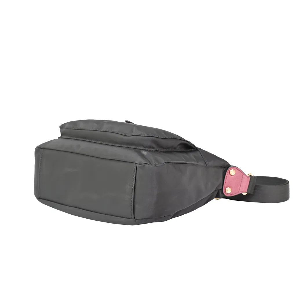 Stylish Crossbody Handbag for Women with Chic Chain Strap