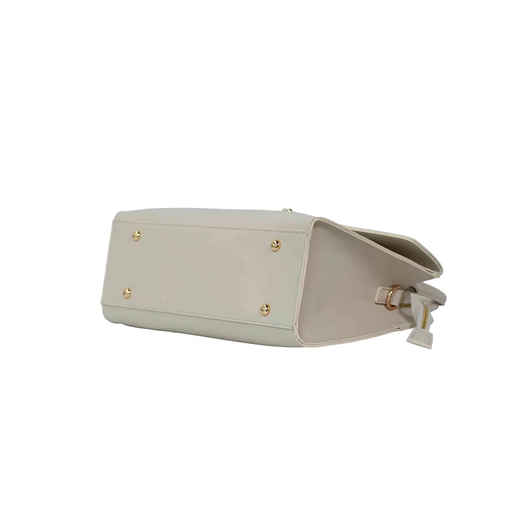Timeless off-White Handbag: Sophisticated Style with Silver Accents