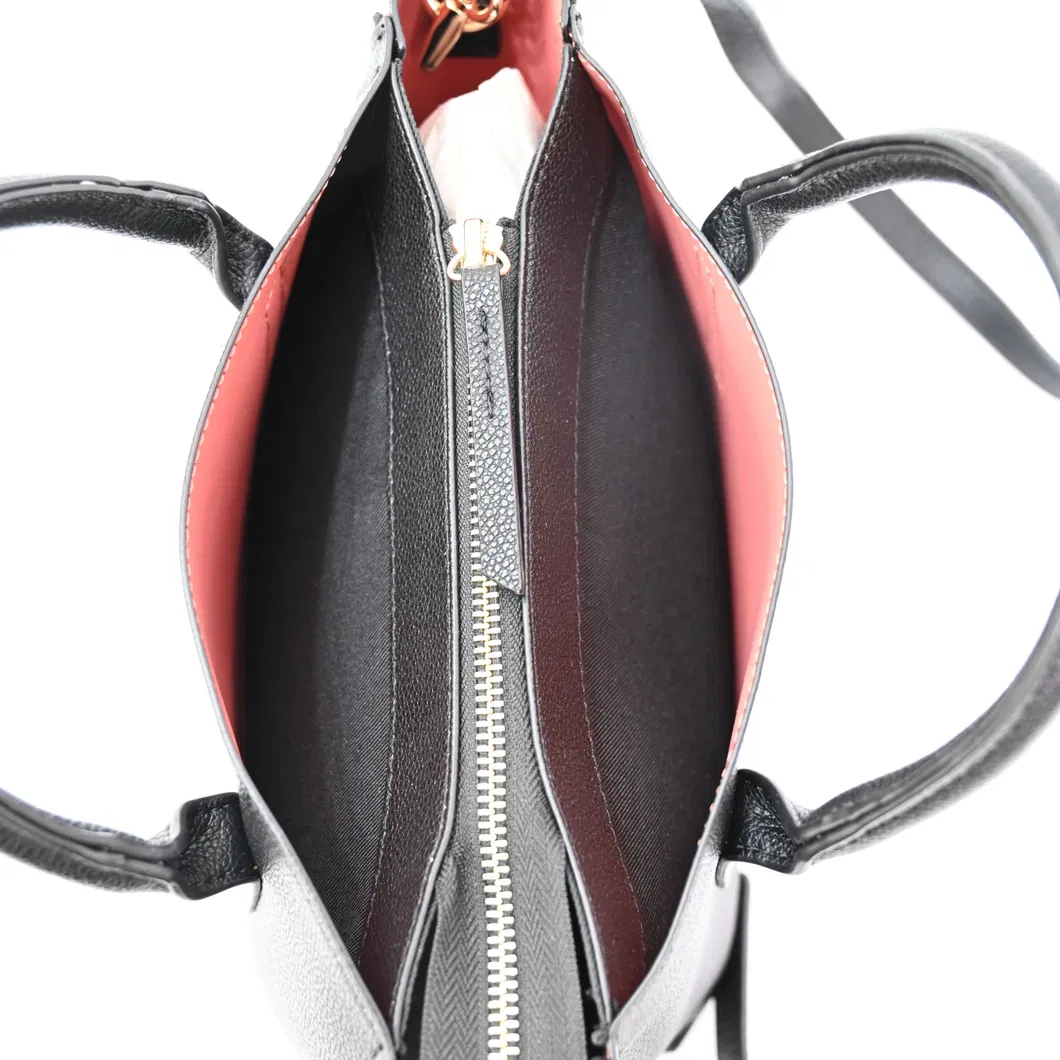 Sophisticated Evening Handbag with Unique Cracked Zipper Detail for Modern Glamour