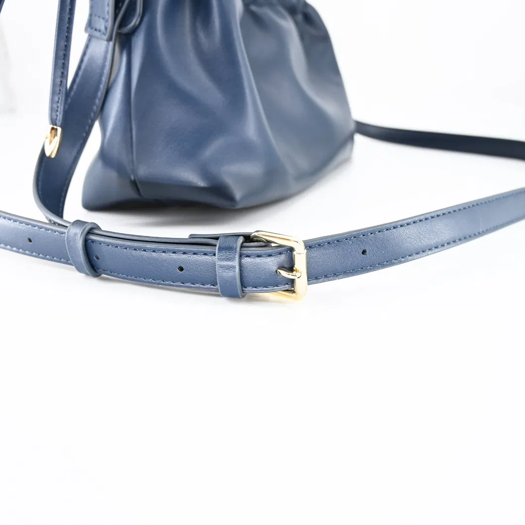 Effortlessly Stylish Women&prime;s Crossbody Bag for Daily Convenience