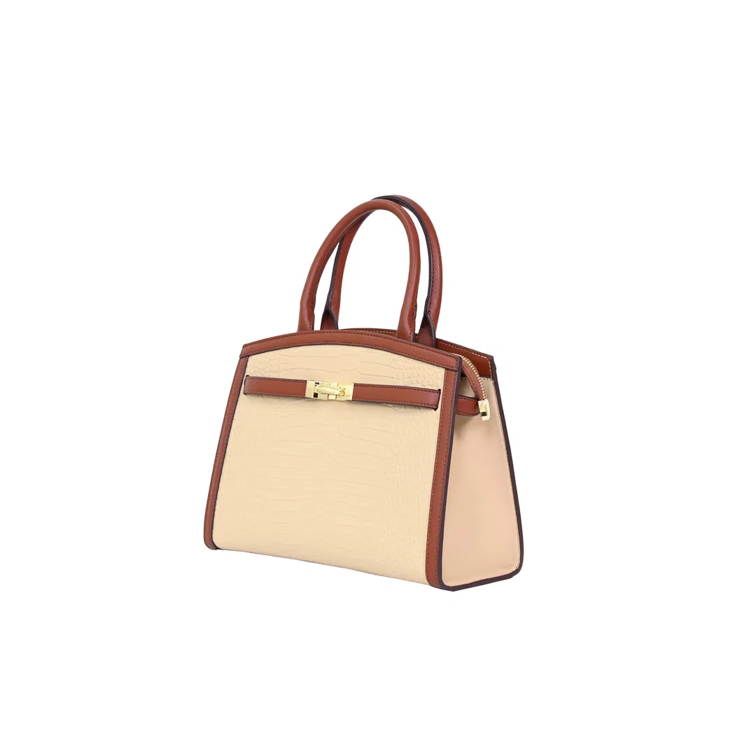 The Brown Essential: Tote Handbag for Chic Versatility