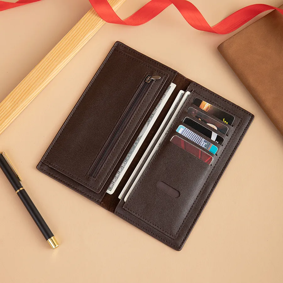 Vintage-Textured Black and Brown Men&prime;s Wallet and Card Holder