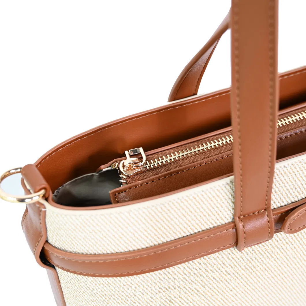 Stylish Brown Zippered Shoulder Bag for Women: Chic and Versatile