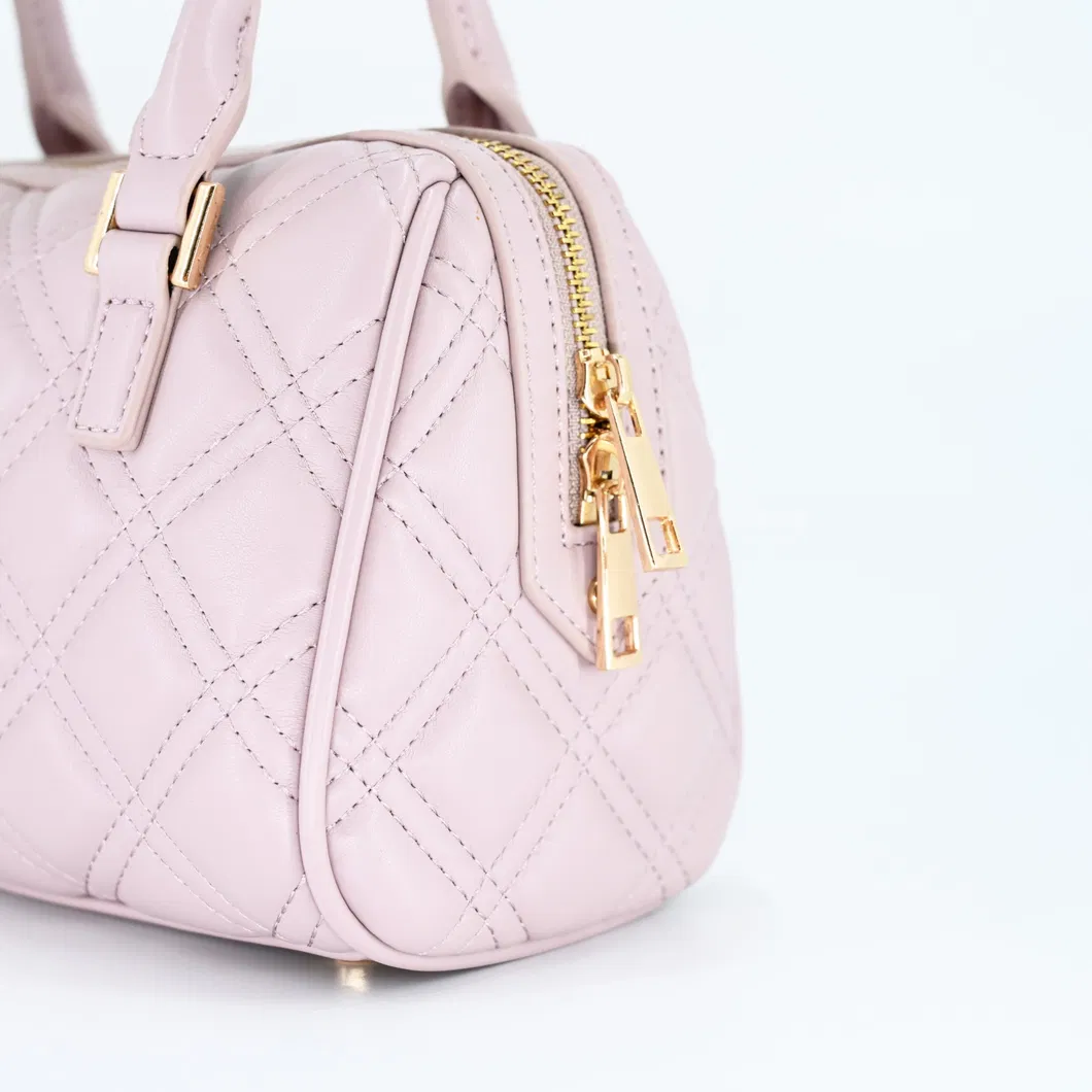 Chic Minimalist Tote Bag for Women with Stylish Pink Accents