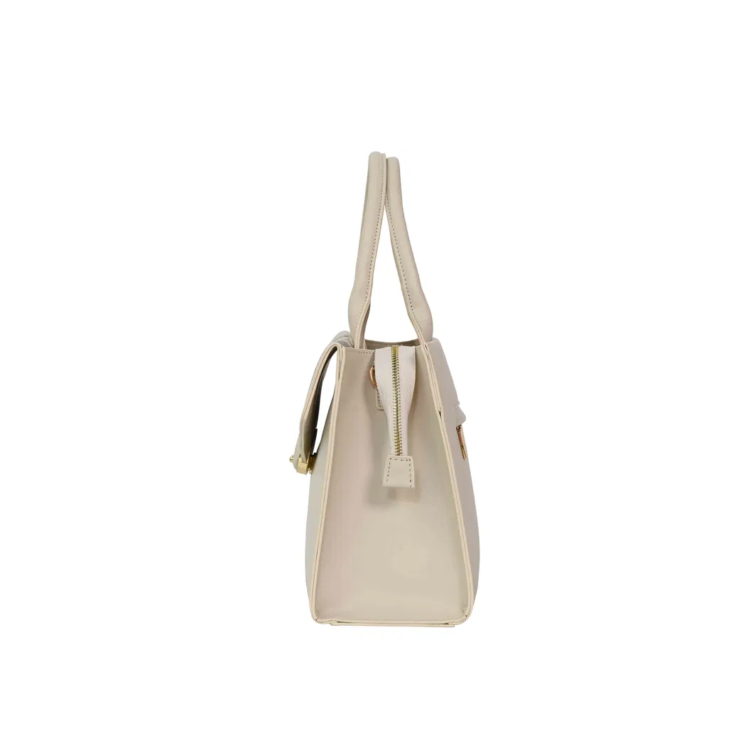 Chic off-White Handbag with Silver Hardware for Stylish Women