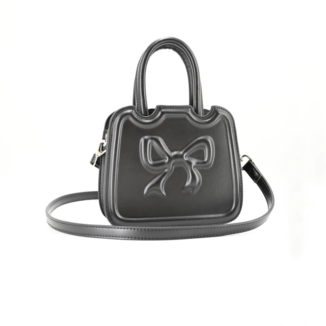 Stylish Black Handbag The Ultimate Accessory for Trendy Women