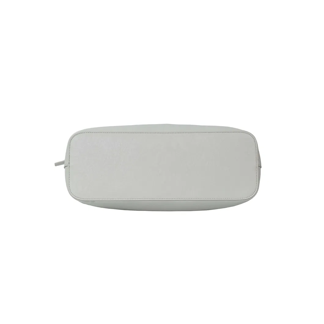 Sophisticated White PU Tote Handbag for Women: Classic Style