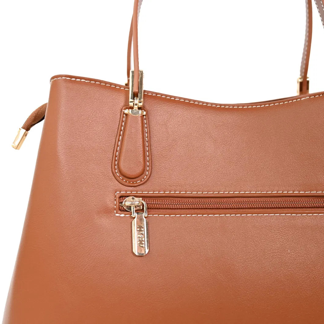a Fashionable and Simple Ladies&prime; Handbag with Beige and Brown Splicing