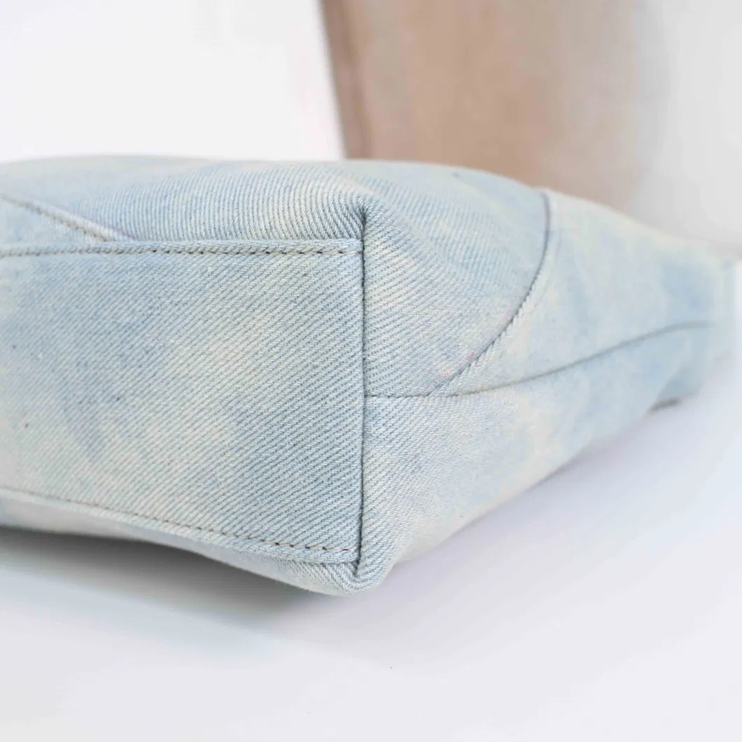 Light Blue Chic Women&prime;s Tote Bag for Everyday Use