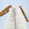 Trendy Women′s Tote Bag with Unique Bamboo Handle Design
