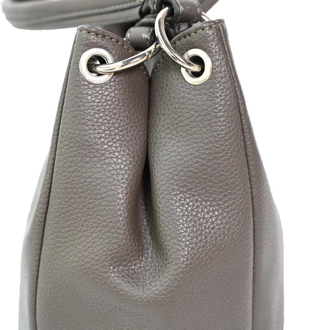 Elegant Chic Leather Handbag for The Modern Sophisticated Woman