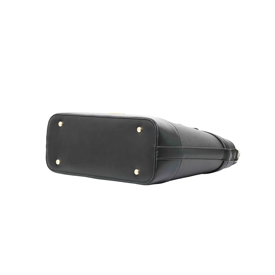 Sophisticated Simplicity: Black Minimalist Tote Bag in PU Leather