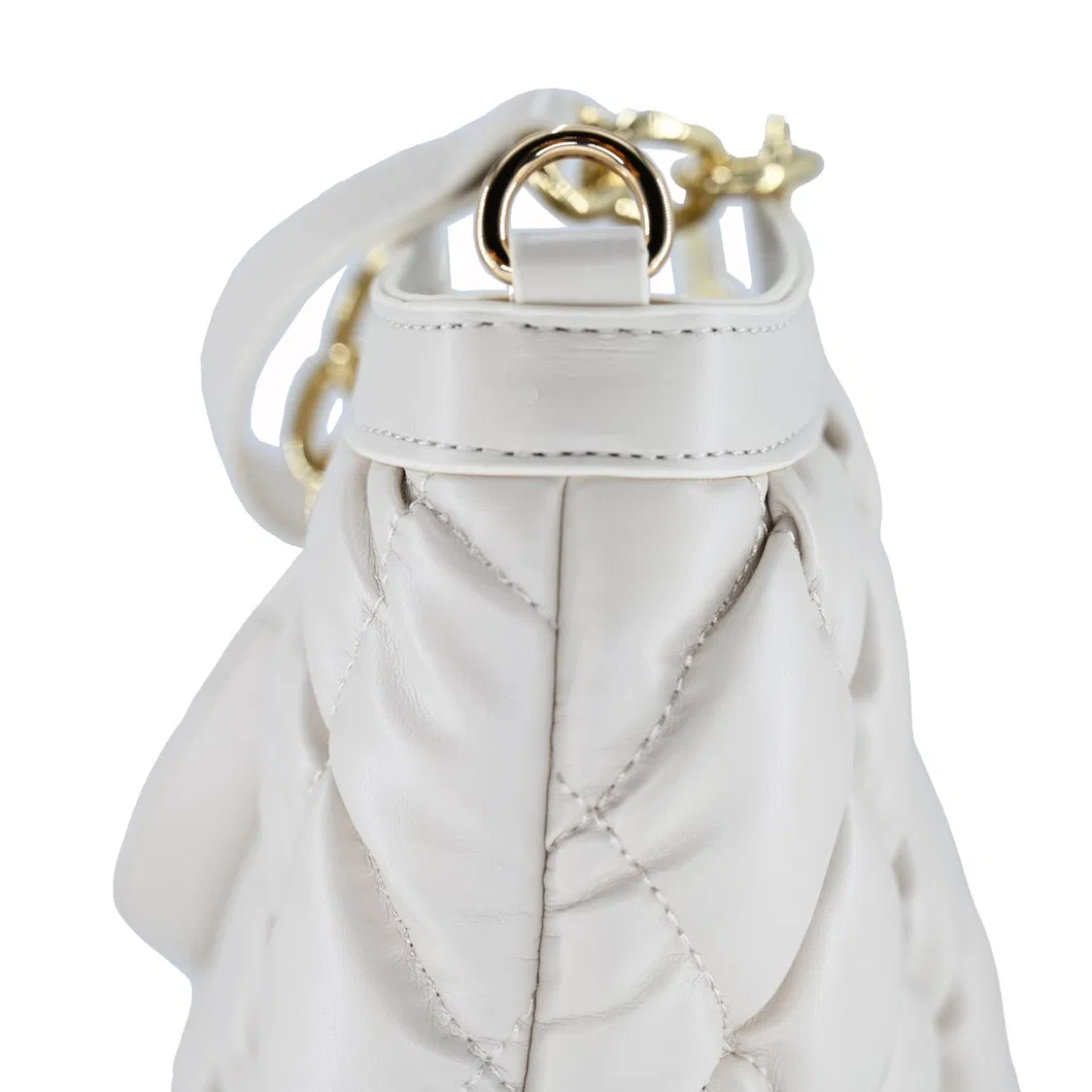 Timeless off-White Diamond-Pattern Tote: a Perfect Choice for Stylish Women