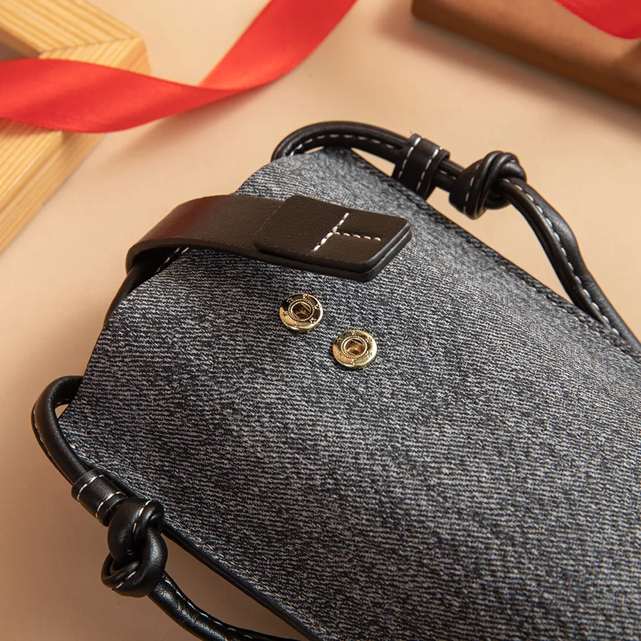 Stylish Minimalist Portable Canvas Storage Pouch for Organizing