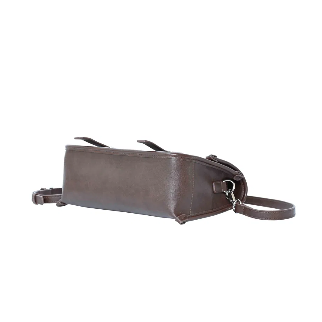 Elegant Brown Leather Tote Bag for Minimalist Style