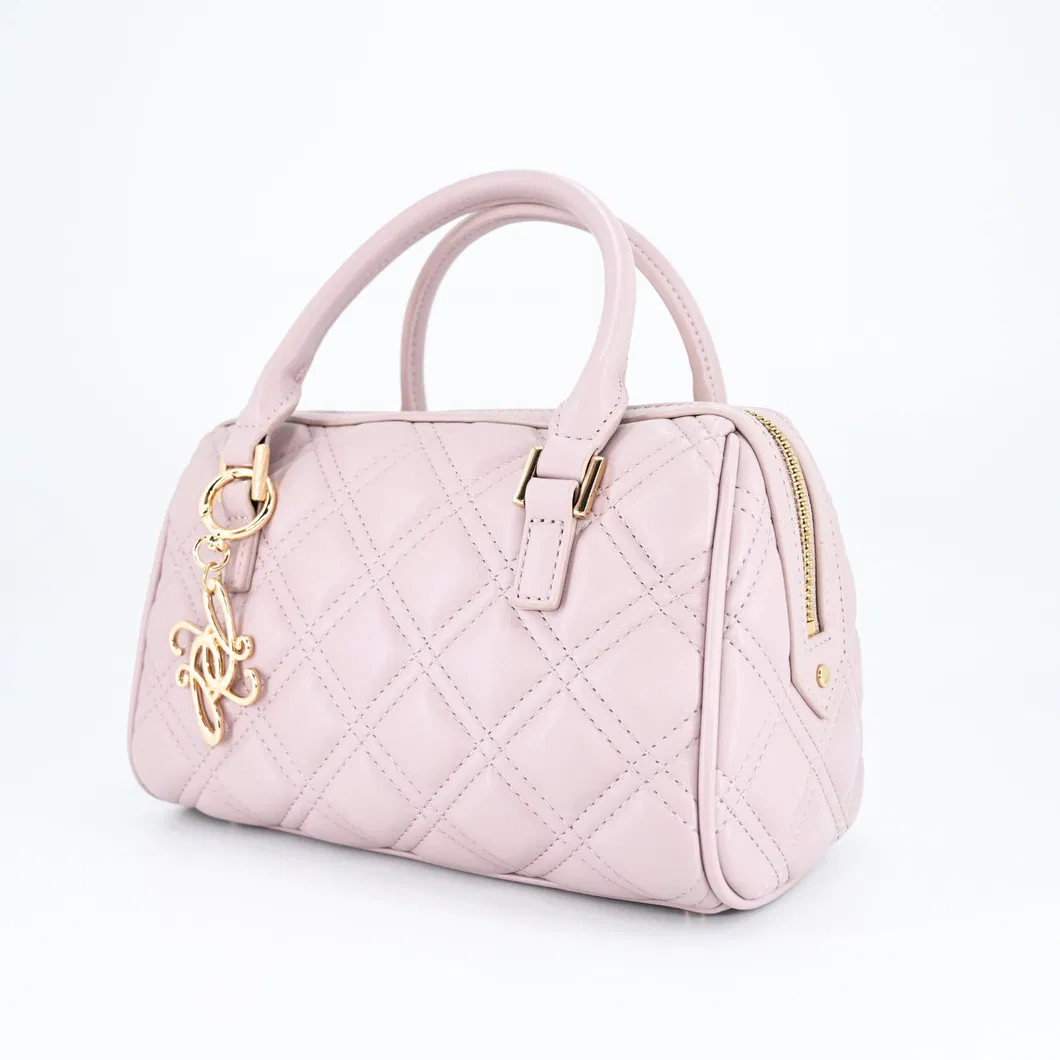 Elegant Minimalist Tote Bag with Pink Accents for Stylish Women