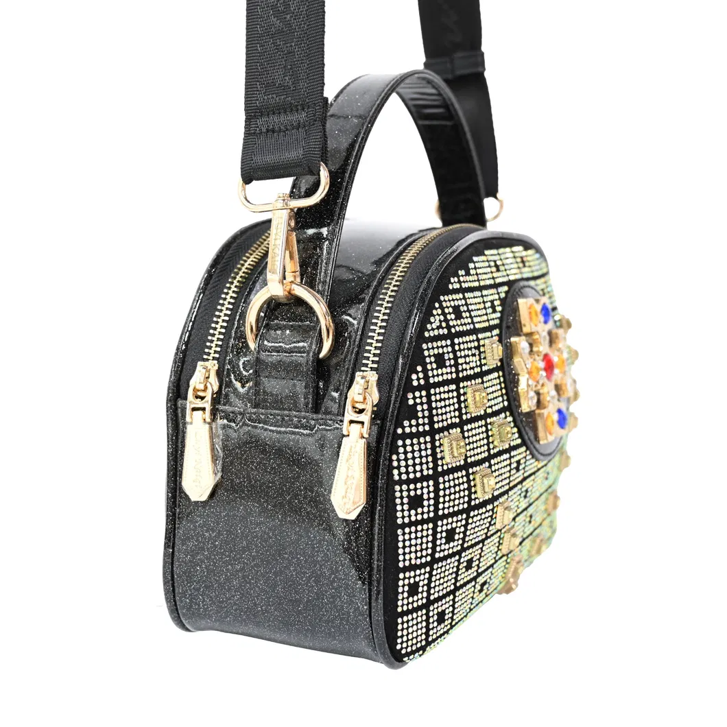 Chic Black Single-Shoulder Handbag with Sparkling Gemstone Accents
