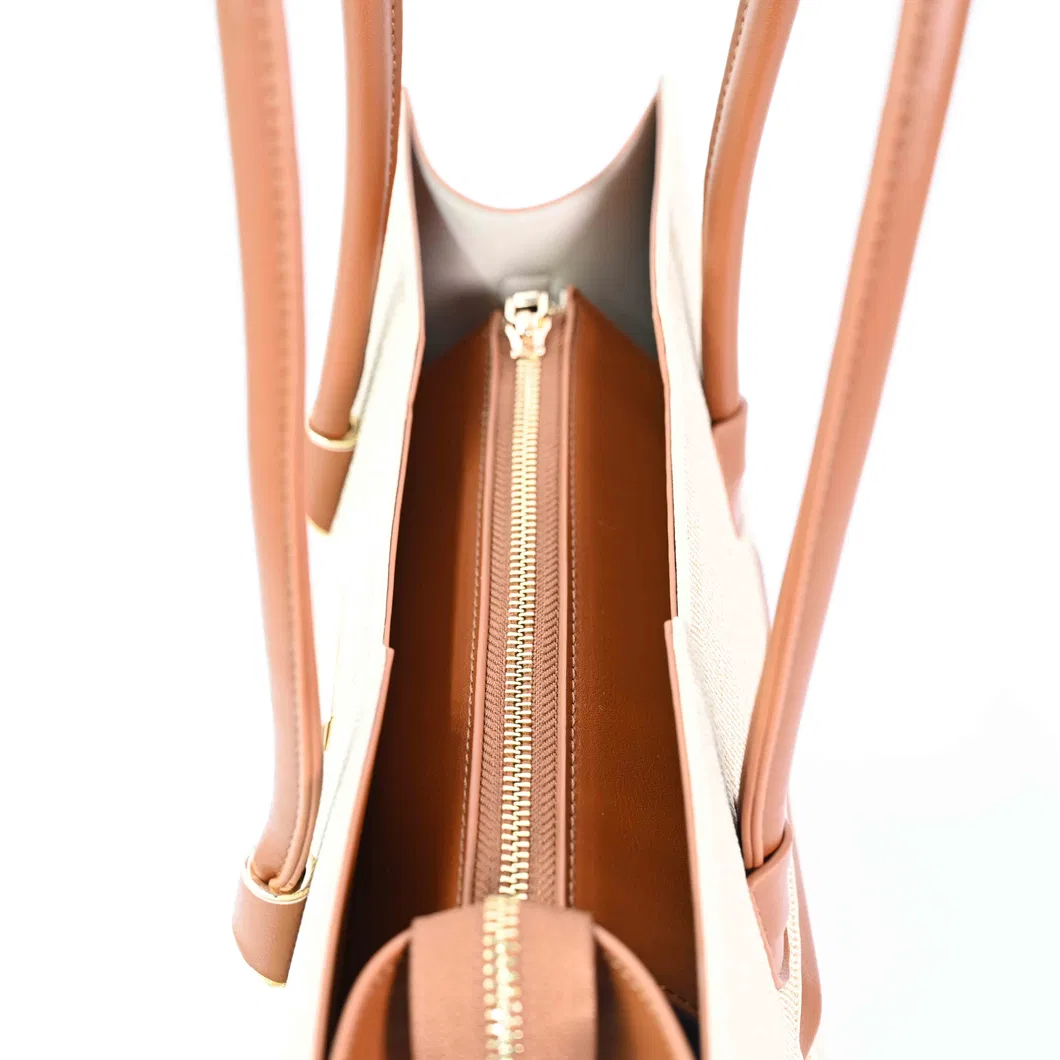 a Brown Ladies&prime; Handbag with a Strong Sense of High-End Design