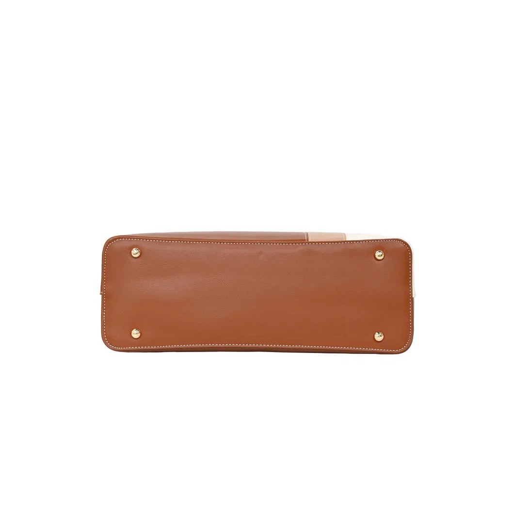 a Fashionable and Simple Ladies&prime; Handbag with Beige and Brown Splicing