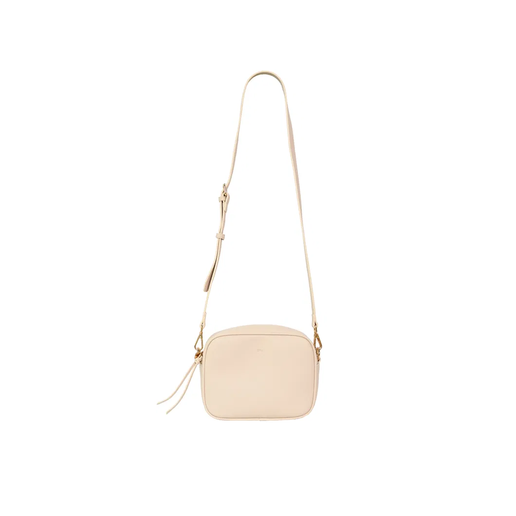 Elegant Ivory Crossbody Bag with Timeless Design for Modern Women