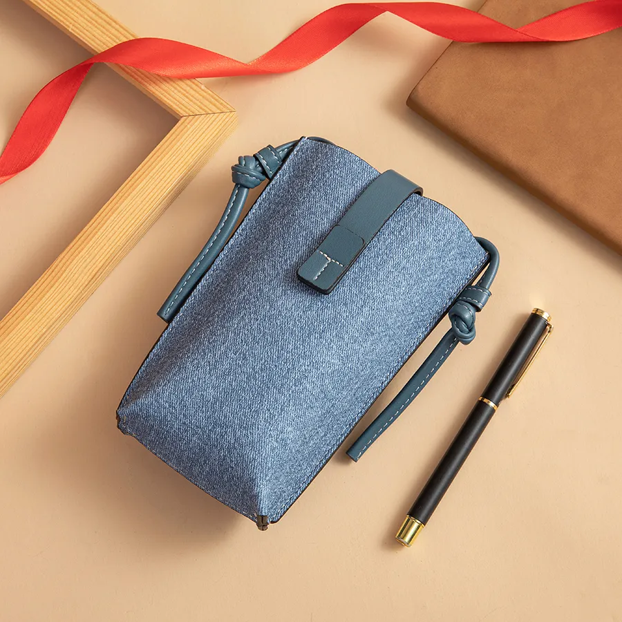 Stylish Minimalist Portable Canvas Storage Pouch for Organizing