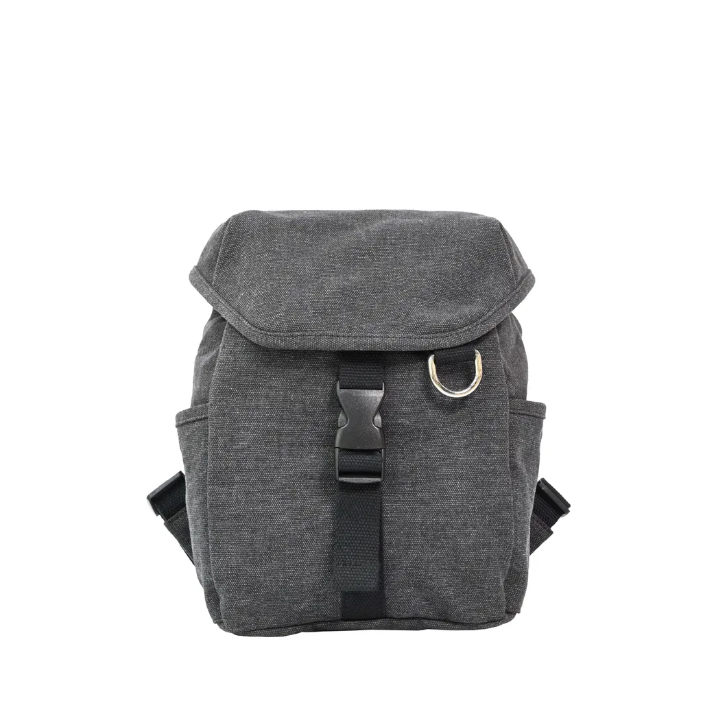 Stylish Gray Backpack: Buckle Accent for a Minimalist and Functional Appeal