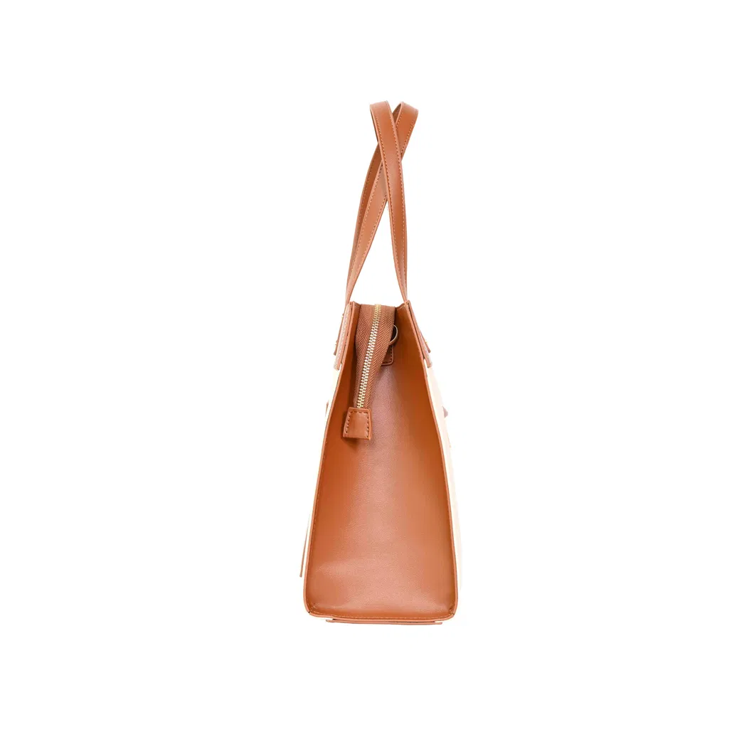 Chic Brown Handbag for Women with Stylish and Functional Accessory