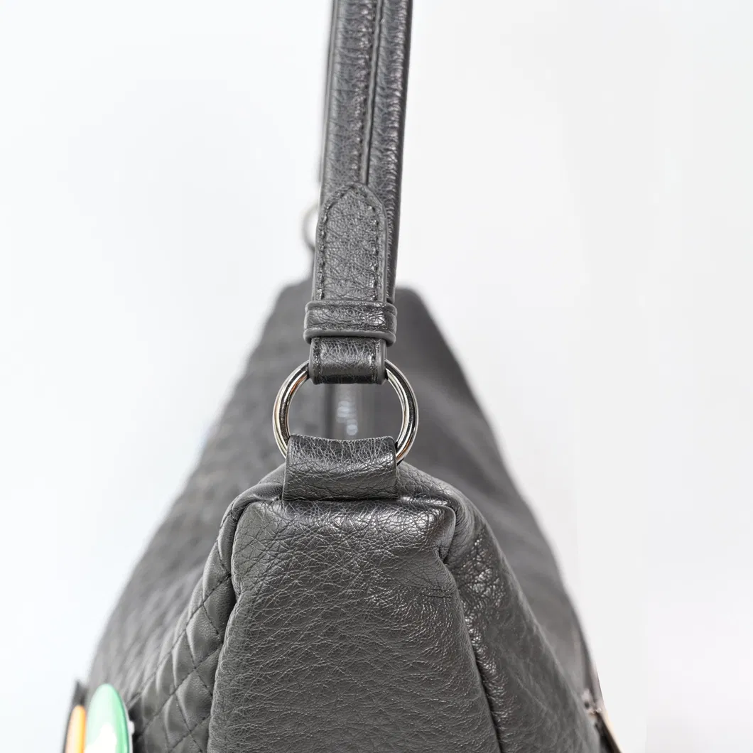 Chic Minimalist Crossbody Bag with Timeless Black PU Design for Everyday Style