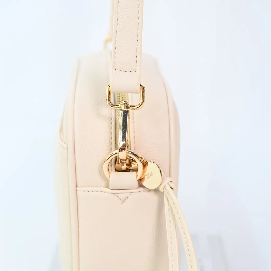 Stylish Ivory Crossbody Bag for Everyday Elegance and Functionality