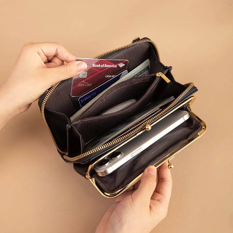 Elegant and Fashionable Checkered Design Zip Wallet for Women