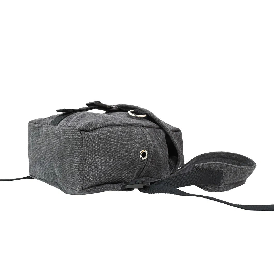 Stylish Gray Backpack: Buckle Accent for a Minimalist and Functional Appeal