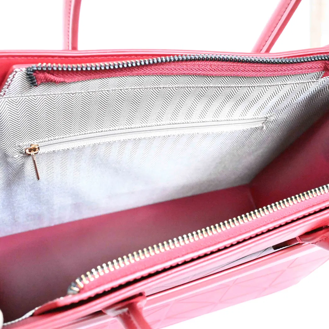 Premium Leather Handbag - Structured Tote with Reinforced Base for Everyday Elegance